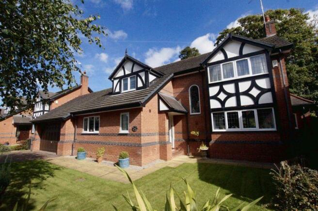 4 bedroom detached house for sale in Station Road, Rossett, Wrexham, LL12