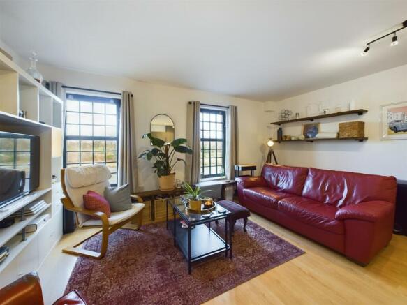 Open Plan Lounge/Kitchen