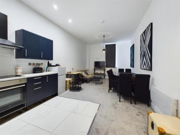 Open Plan Lounge/Kitchen