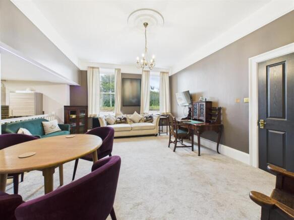 Open Plan Lounge/Kitchen