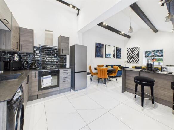 Open Plan/Lounge/Kitchen