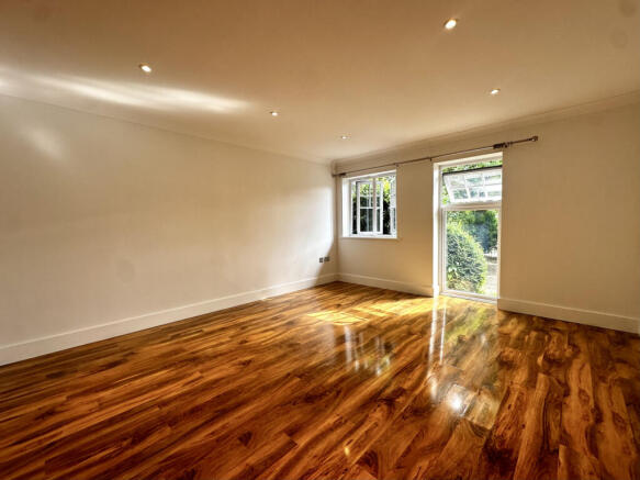 1 Bedroom Flat