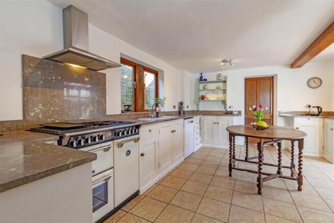 Kitchen-2.jpg