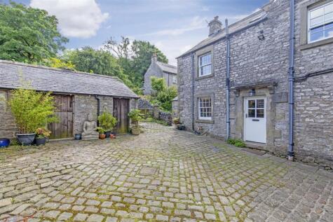 Dakins House, Main Street, Taddington, SK17 9TU