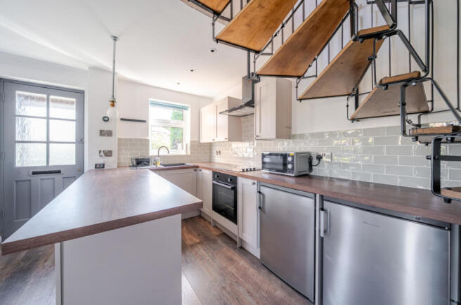 1334631-10-6891c9...