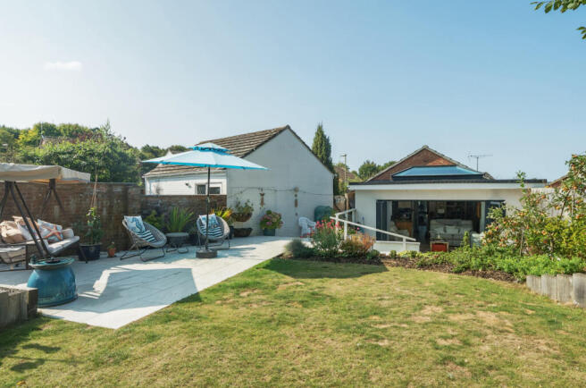 1339648-7-689efb7...