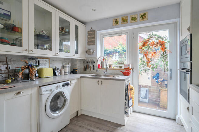 1350858-15-68c819...