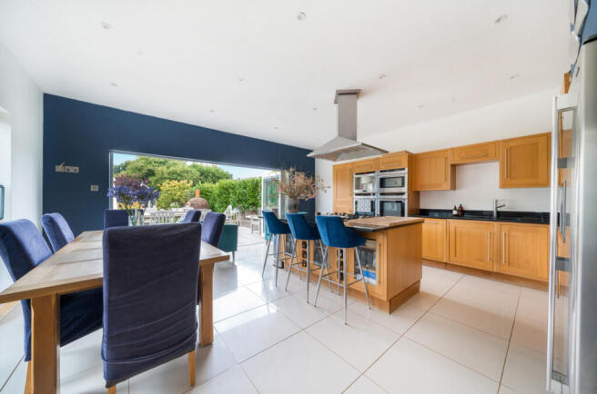 Kitchen/Breakfast