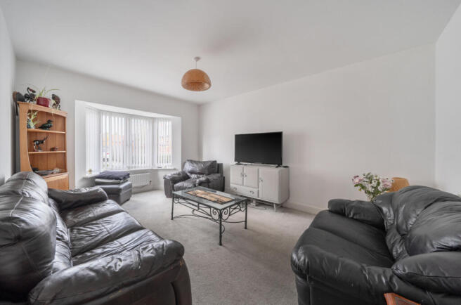 1370546-18-6900f2...