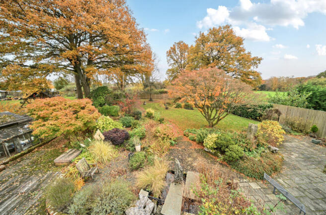 1375171-3-690caea...