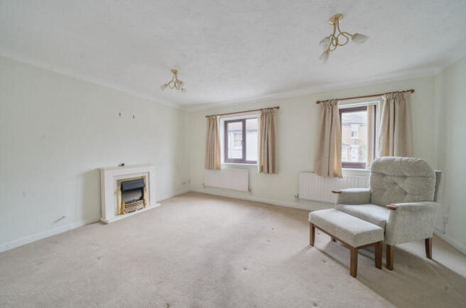 1374102-18-690c74...