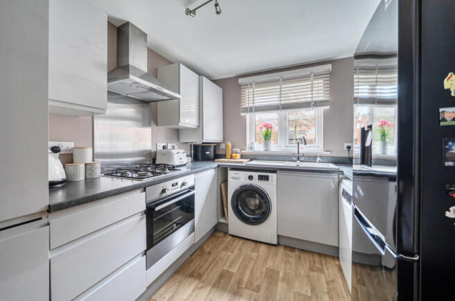 1404521-4-6978d38...