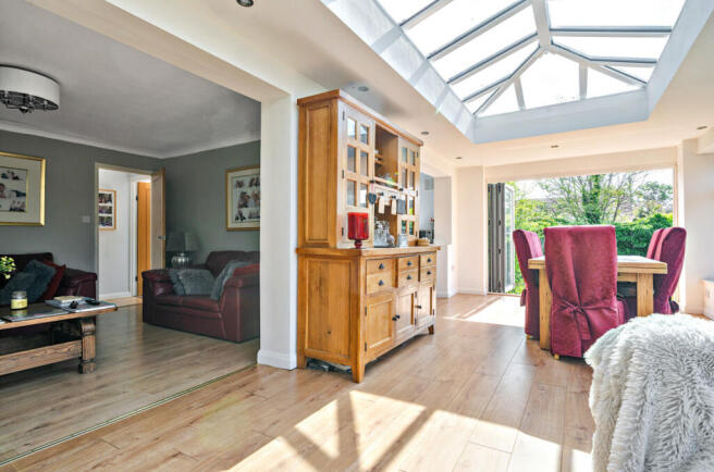 1304278-15-685133...