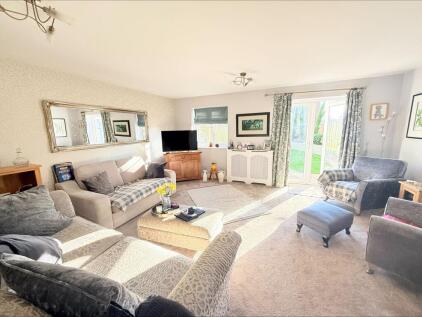 Wyatt Close, Bovey Tracey, TQ13