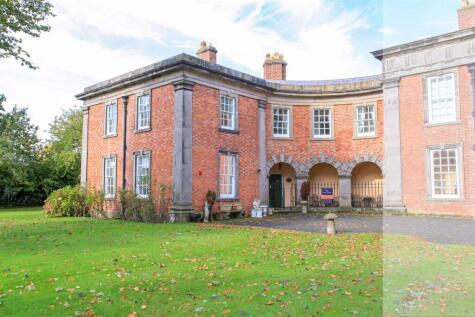 Weald Moors Park, Preston