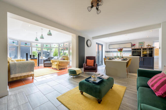 Living Dining Area