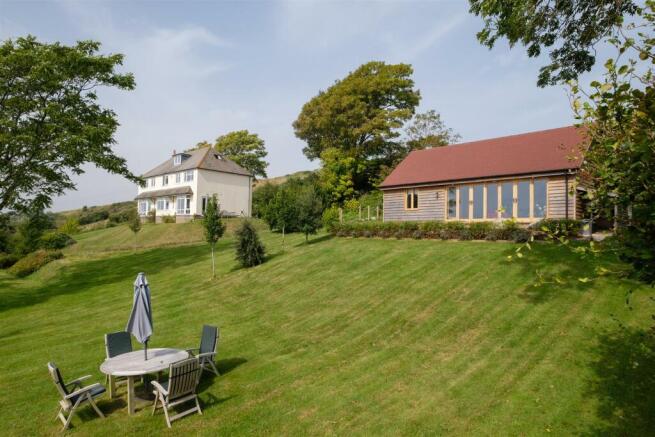 Main House & Cottage