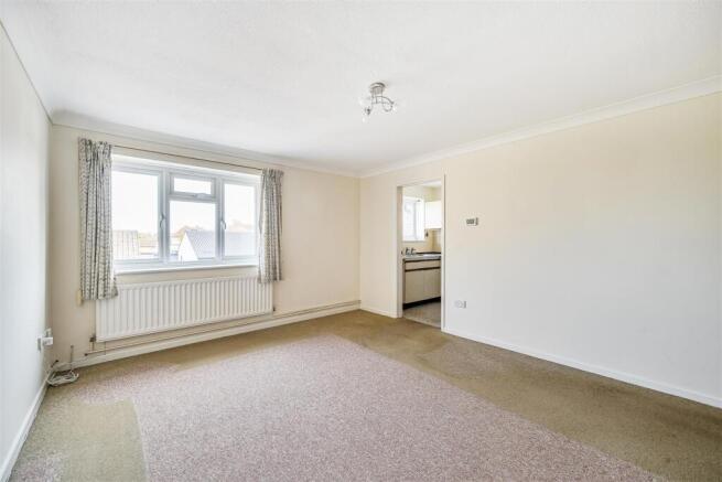 Sitting/dining room