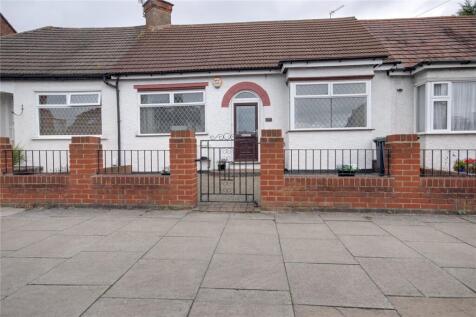 Russell Road, Enfield, EN1