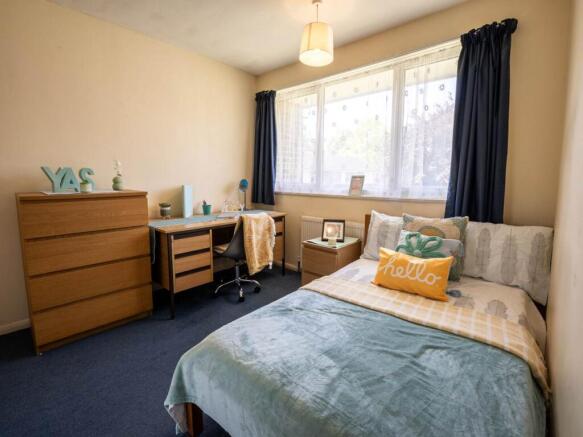 14somnerclose_studen