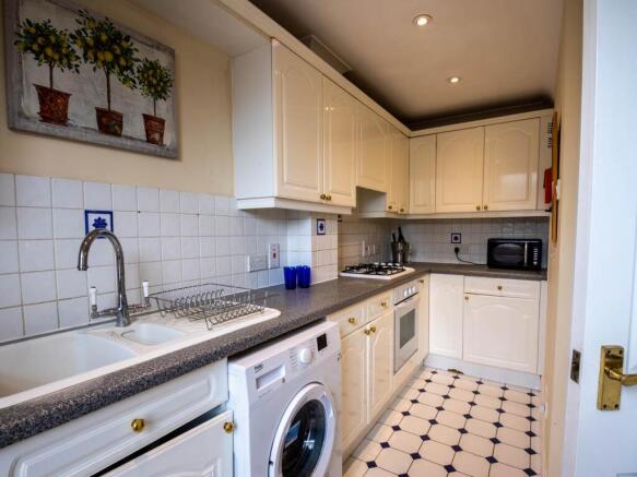 68_Station_Road_West