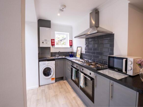 16Queensavenue_stude