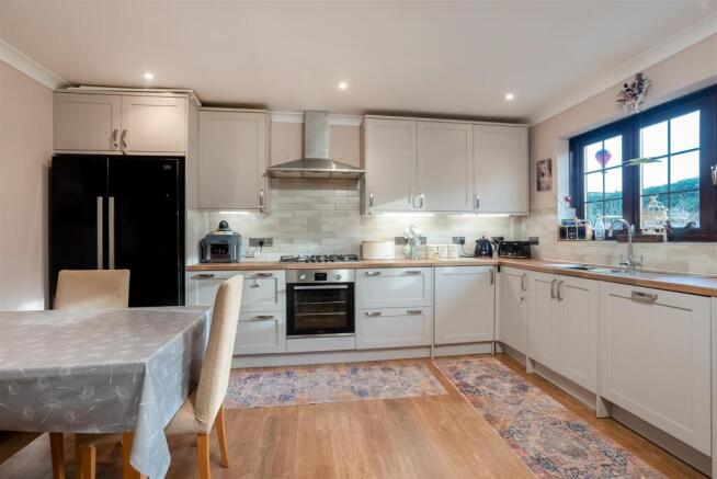 Bosley Close-4.jpg