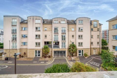 102/4 Crewe Road North, Edinburgh, EH5 2NE