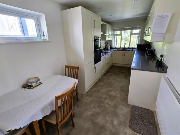 Fitted kitchen  d...