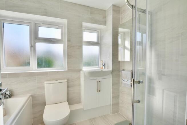 Bathroom & Shower