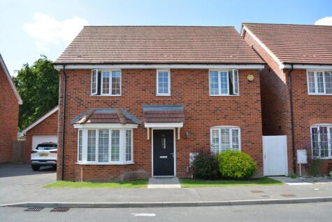 Daffodil Crescent, Forge Wood, RH10