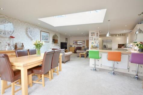 St Marys Drive, Pound Hill, RH10