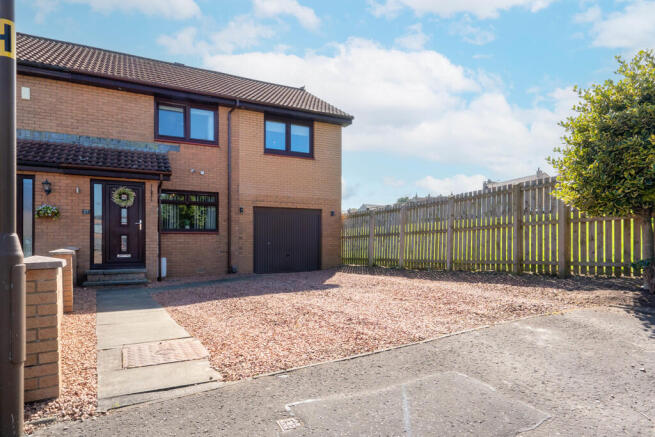 27 Carron View, M...