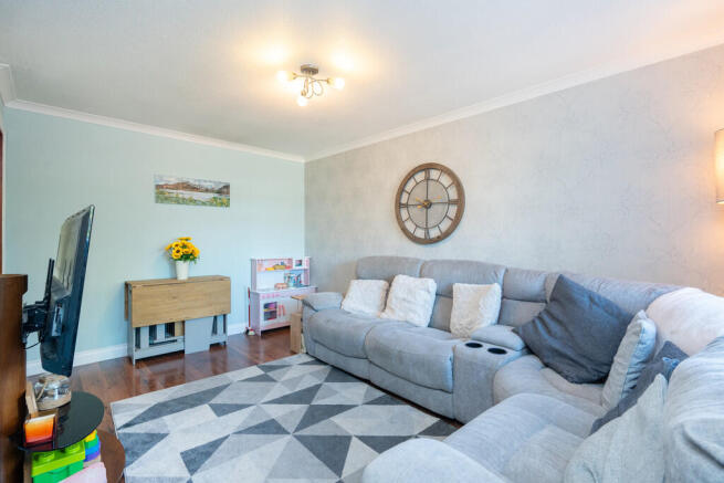 27 Carron View, M...