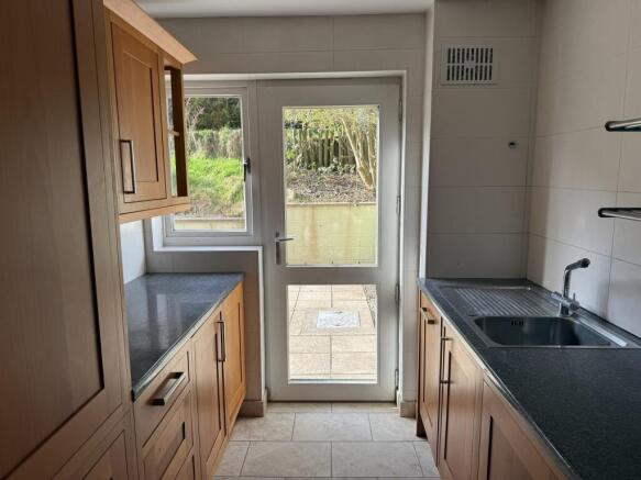 17 LW KITCHEN