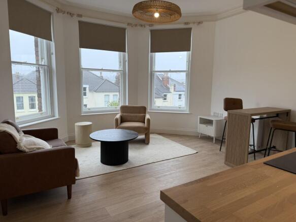 FLAT 4 LIVING