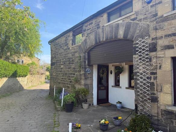 Property To Let.jpg