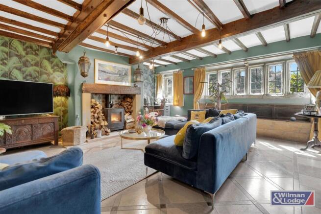 Period Property - Four Bed with Formal Gardens (18