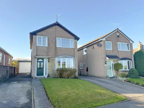 3 bed detached, Cowling