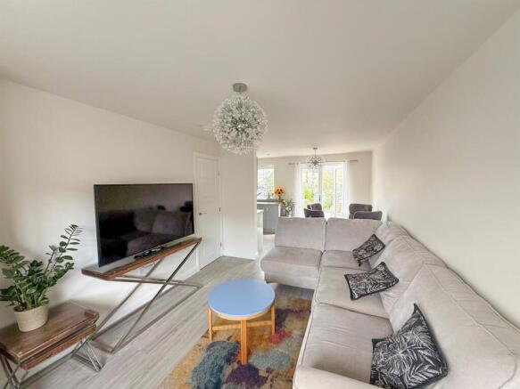 3 bed detached property, Silsden