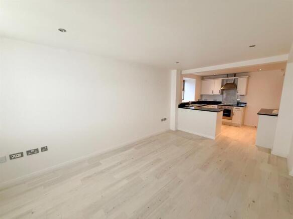2 Bed Apartment, Riddlesden