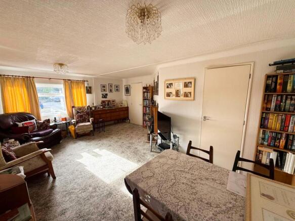 2 bed park home. Silsden