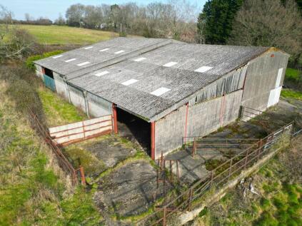 Building with Class Q Residential Consent, Newtown, PO17