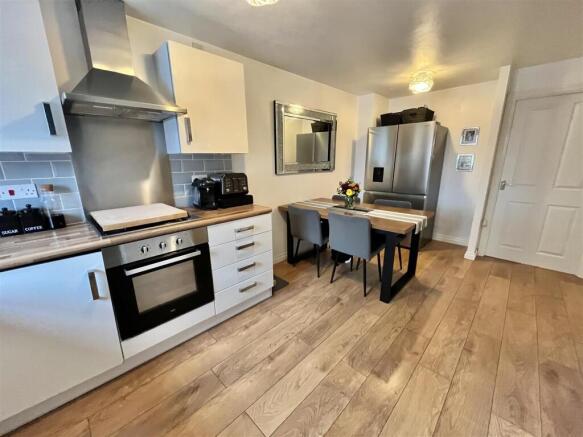 Kitchen/Dining Room
