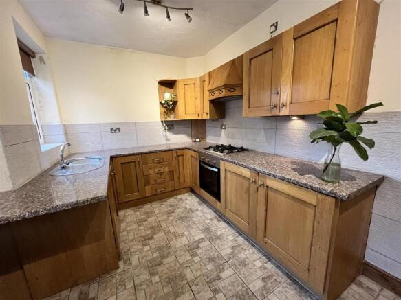 Open Plan Kitchen & Dining Area