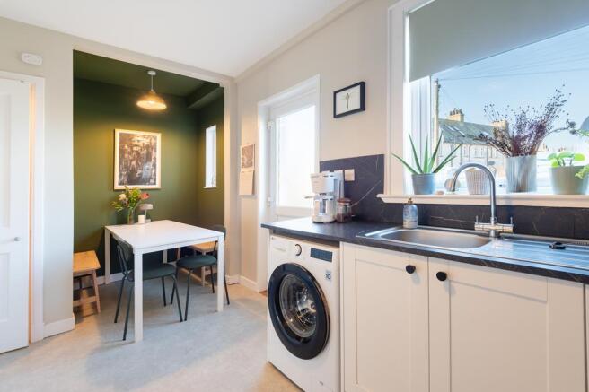 KITCHEN DINER