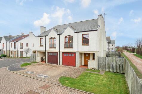 Gifford Court, Crail, KY10