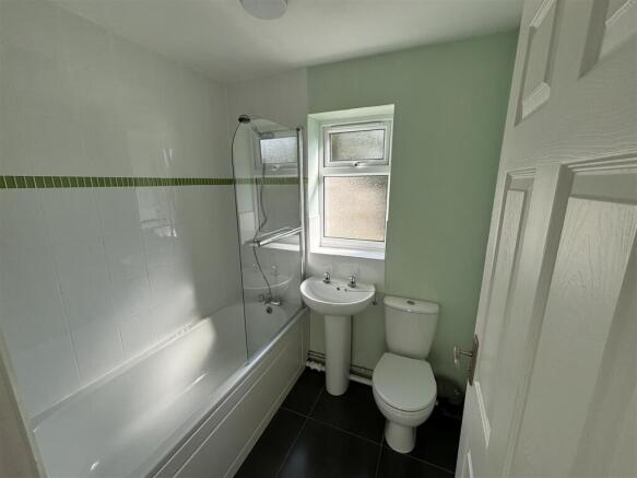 downstairs bathroom.jpg