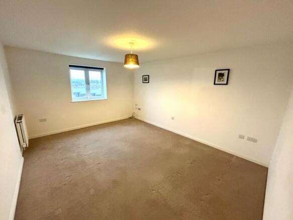 SITTING/DINING ROOM