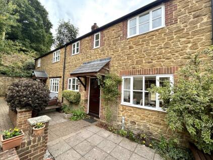 Lake Mews, Barwick, BA22